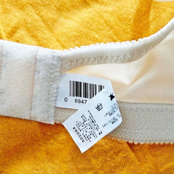 WONDERBRA FULL SUPPORT, NATURAL COLOUR, SIZE 40C, SOFT CUP, COMFORT CUSHION STRA - Picture 12 of 12